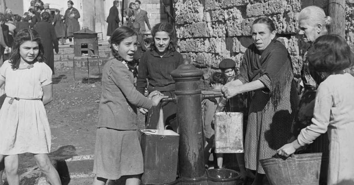 La Bari del 1943 negli splendidi scatti di un fototografo di guerra neozelandese